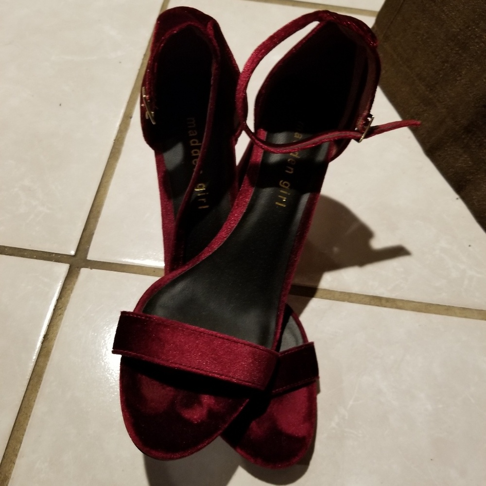 Violet heel